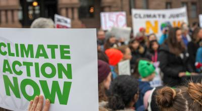 Manifestation contre l'inaction climatique. Photo : Pixabay