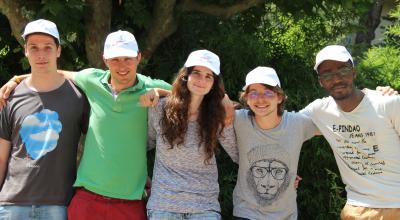 Adrien, Charles, Julie, Bastien et Arnold, l'équipe montpelliéraine en lice aux « 24 heures de l’innovation au service du handicap ». Crédit photo : Abadie Laurie