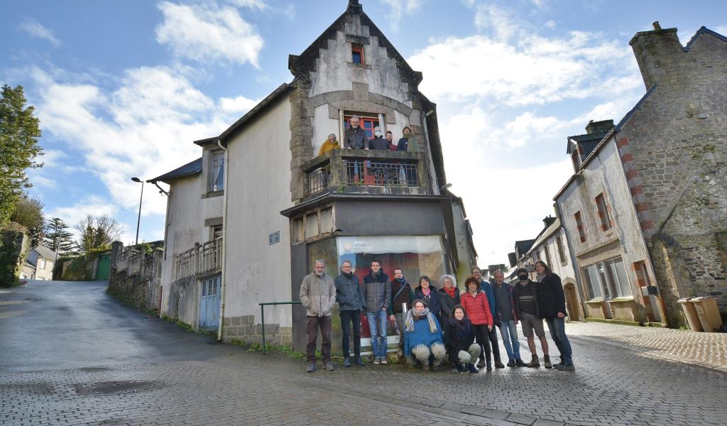 L'équipe pose devant son tiers-lieu