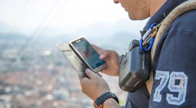 En 2016 et 2017, l’agence de surveillance de la qualité de l’air Auvergne-Rhône-Alpes, AtmoAura, a testé des micro-capteurs de dioxyde d’azote et de particules développés par huit entreprises françaises. © AtmoAURA