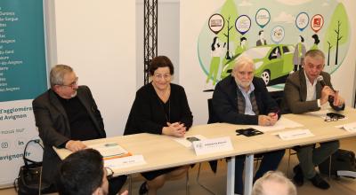 Joël Guin, président du Grand Avignon - Jacqueline Bouyac, présidente de la CoVe - Christian Gros, président des Sorgues du Comtat - Pierre Gonzalvez, président des Pays des Sorgues Monts de Vaucluse.