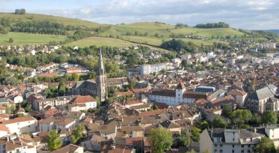 Depuis 2014, « Un toit, un emploi » propose à des Franciliens précarisés et mal-logés de s’installer dans le Cantal, à Aurillac. © Ville d’Aurillac