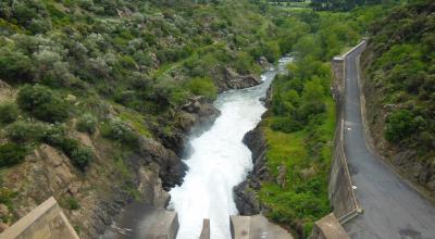 L'étiage de la Têt dépend du barrage de Vinça.  © Wikimedia - Alan Mattingly