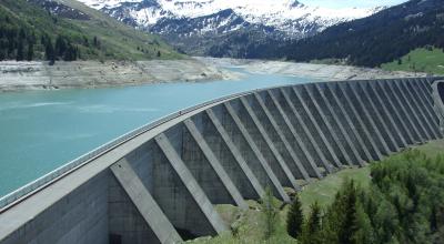 Les barrages font parties des infrastructures qui affectent particulièrement le cycle de l'eau.  © Pexels