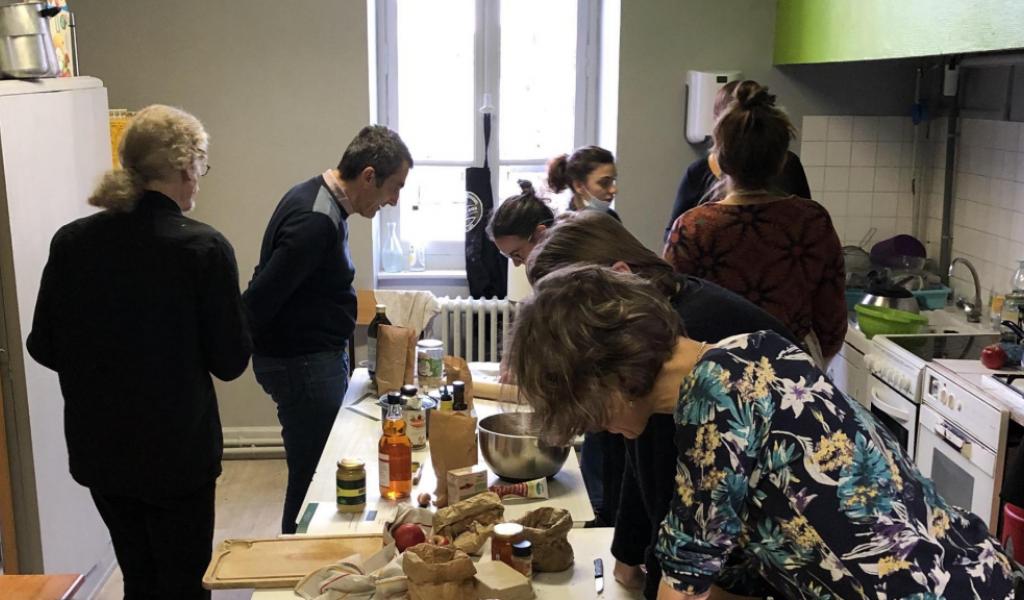 Réunion à la Salle à Manger