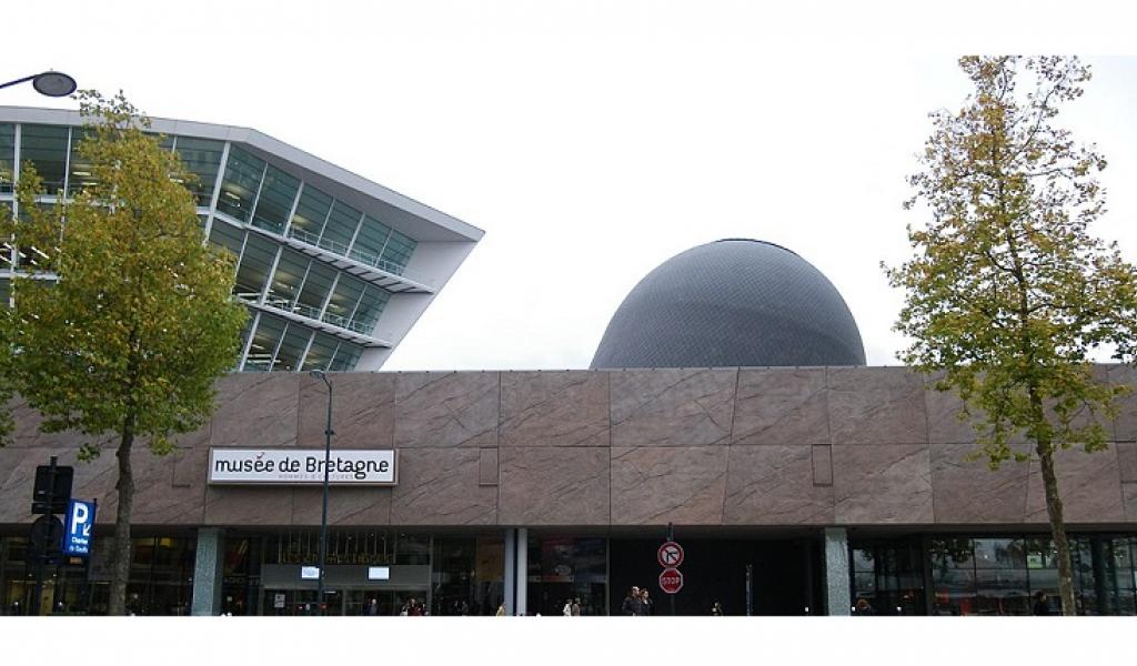 Le centre culturel "Les Champs Libres", à Rennes - DR