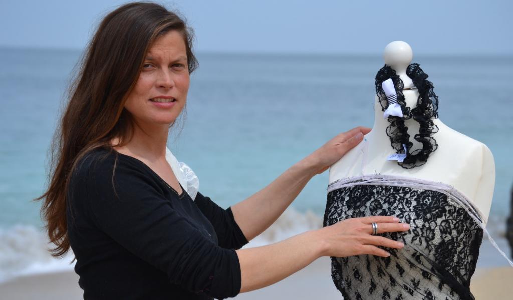 Gaëlle Vlody, gérante de la société Belle ligne en mer, à Belle-Île-en-Mer.