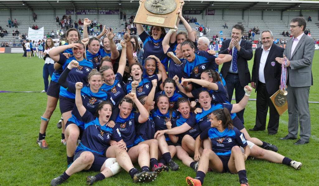 L’équipe féminine du MHR (Montpellier Hérault Rugby) lors de la finale du Top 8 contre Lille en mai 2015 © Pleclown/Wikimedia Commons