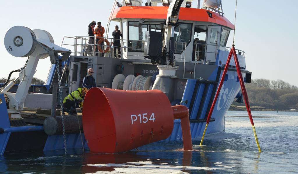 Mise à l'eau de l'hydrolienne Guinard Energies en ria d'EtelIfremer - Michel Répécaud