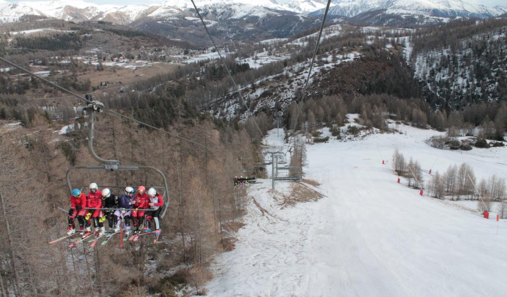 Début janvier à Valberg. Sans neige artificielle, le domaine n'aurait pas pu ouvrir. © M. Quioc