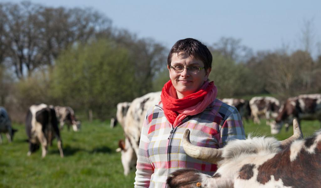 Stéphanie Pageot est éleveuse laitière bio en Loire Atlantique et Présidente de la Fédération Nationale de l'Agriculture Biologique - Crédit : FD