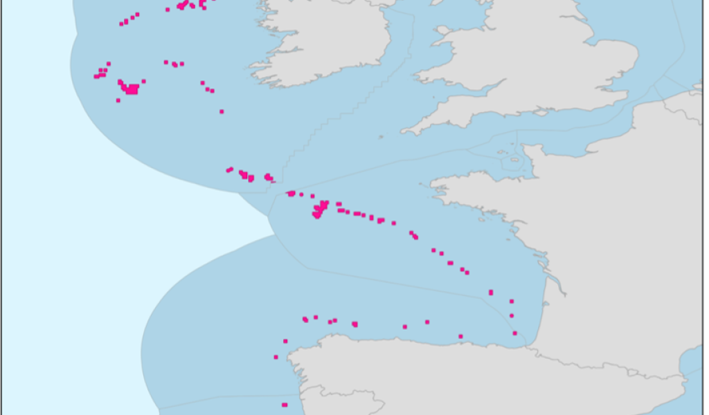 @BLOOM - Carte basée sur les données du CIEM des 87 zones abritant des écosystèmes marins vulnérables qui seront fermées au-delà de 400 m. de profondeur aux engins touchant le fond.